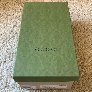 Gucci men’s shoe box.  6” Deep.  14 1/2”x 8 1/4”
Excellent condition.